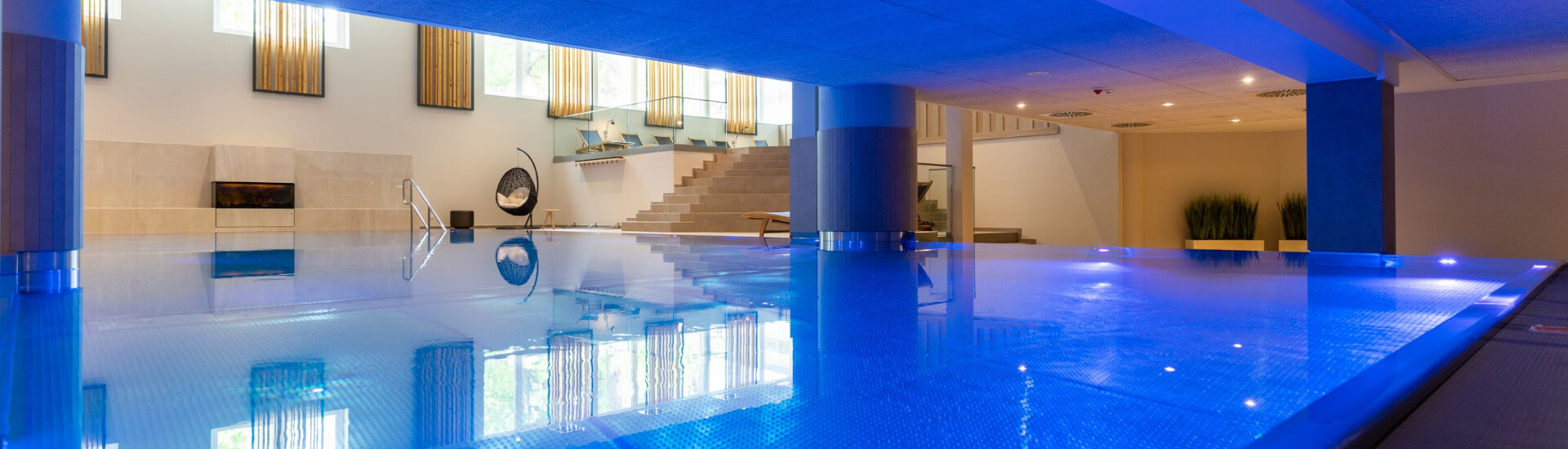 Indoor-Pool-in-der-Wellbeing-Area