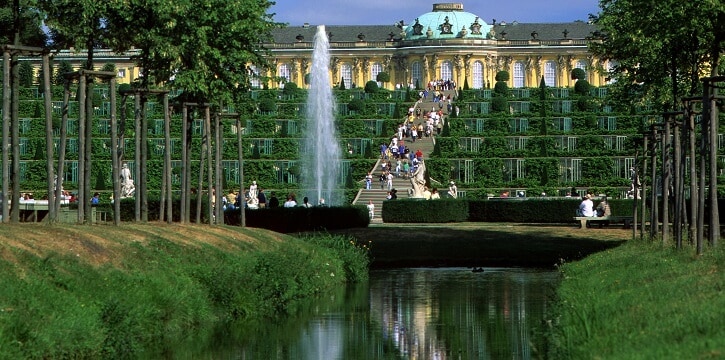 Schloss-Sanssouci-Templiner-Ufer-Route-725x360