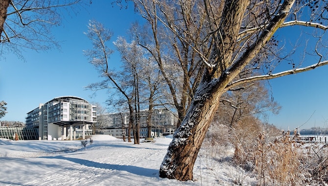 Winterliches-Kongresshotel-Potsdam
