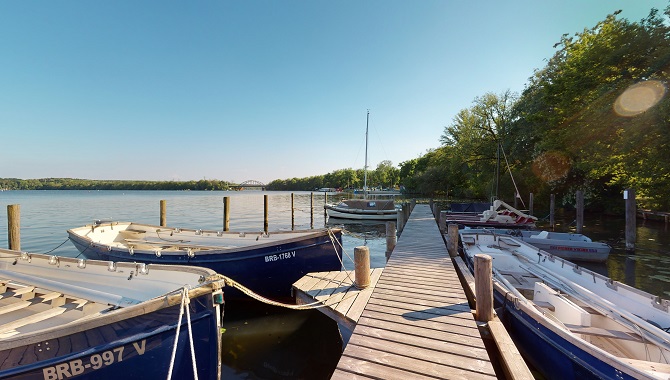 Bootssteg Templiner See im Sommer