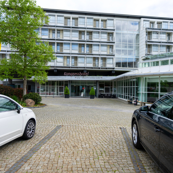 Kongresshotel Potsdam. Parken