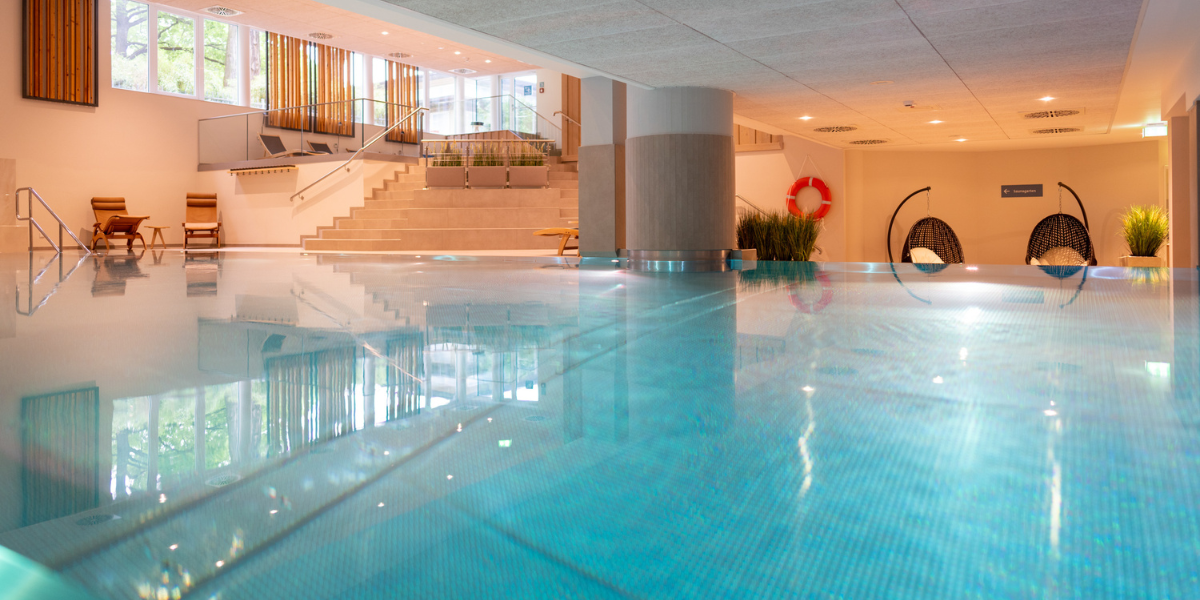 Wellbeing Area. Pool im Kongresshotel Potsdam