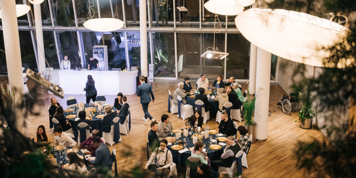 Firmenfeiern im Kongresshotel Potsdam. Restaurant Zeppelin