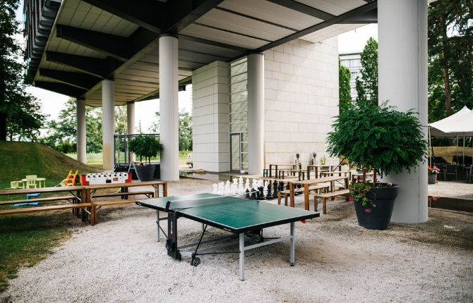 Tischtennis spielen im Eventgarten