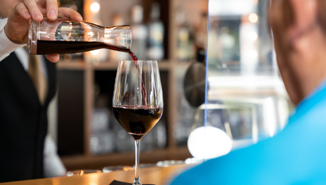 Die Welt des Weines Wein Tasting an unserer Hotel Bar "Blue Sky Bar"