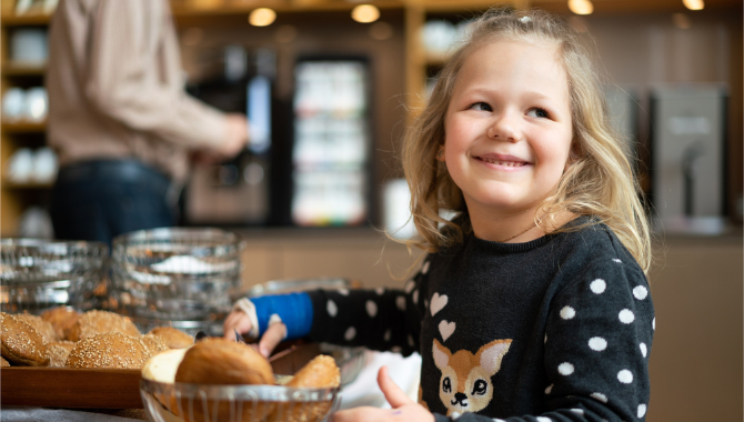 Glückliche KInder beim Zuckertüten Lunch im Kongresshotel-Potsdam.