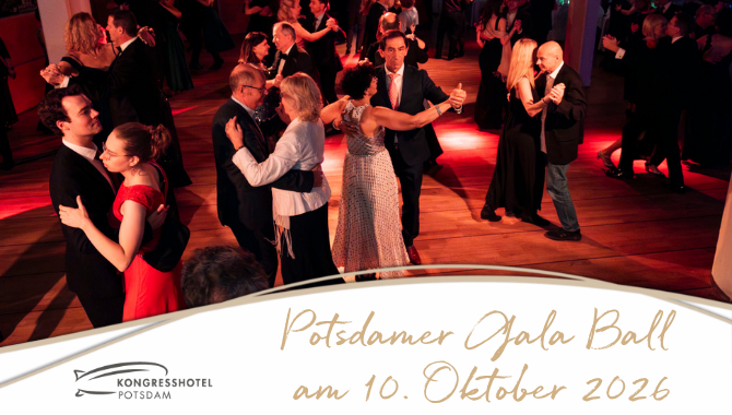 Tanzpaare auf einer festlich beleuchteten Tanzfläche während eines Gala-Balls im Kongresshotel Potsdam.